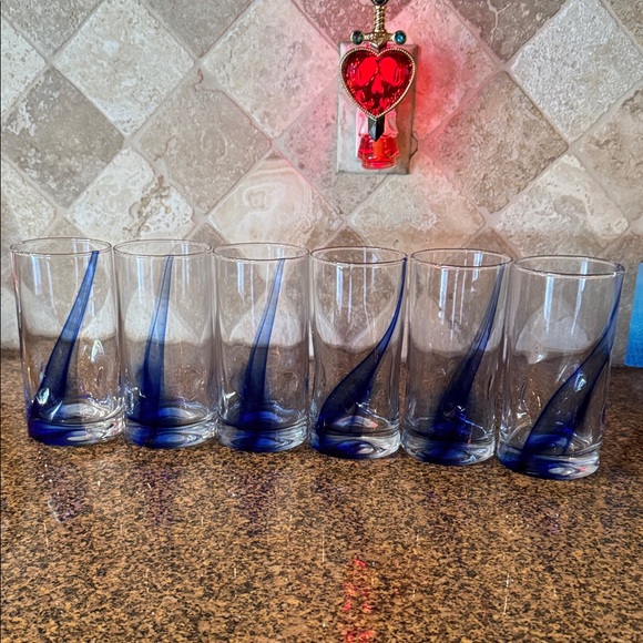 6 Blue Swirl Glass & Thumb Imprints Tumblers - Picture 3 of 4